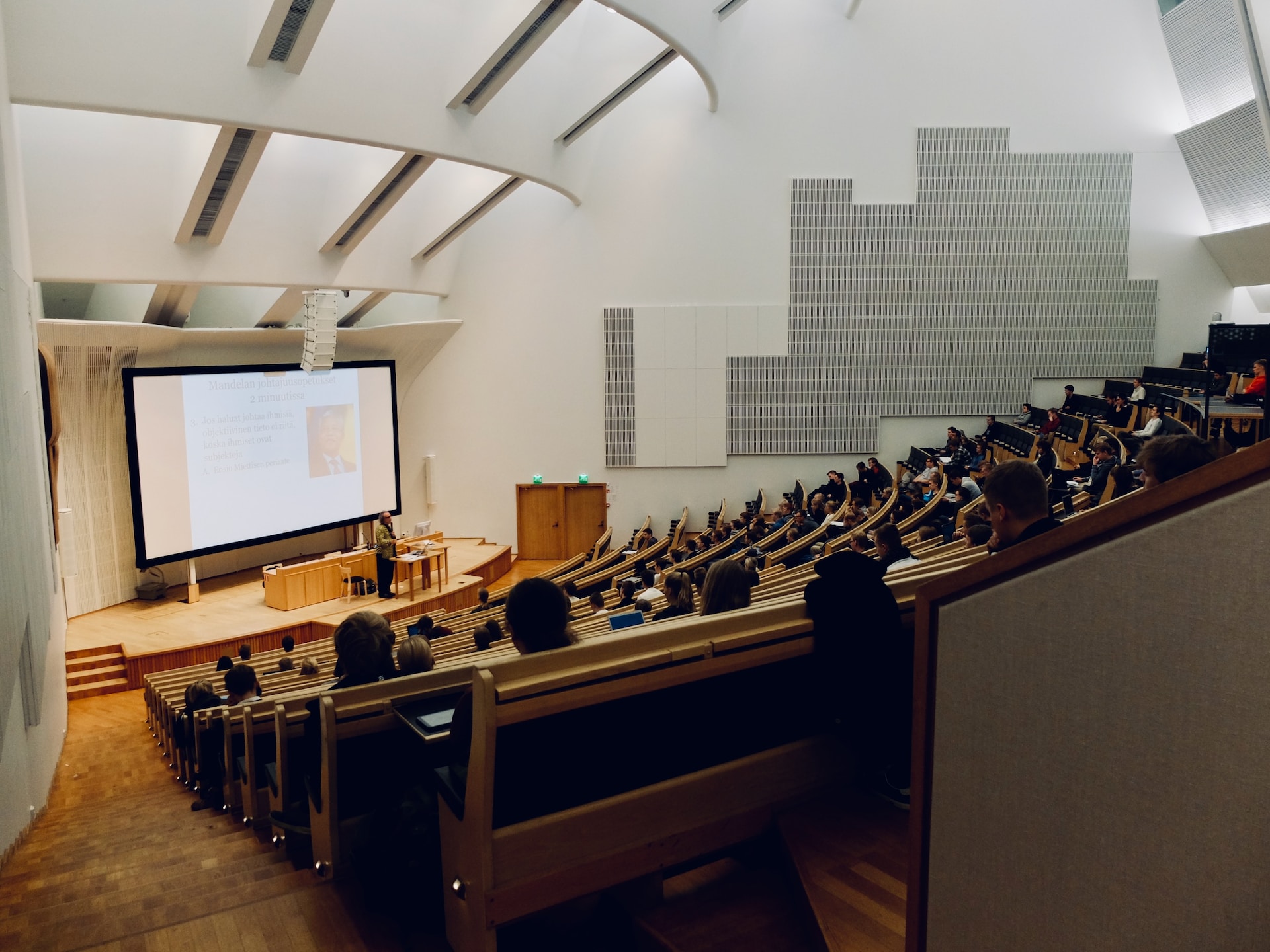 Beliebte Studiengänge und die besten Hochschulen